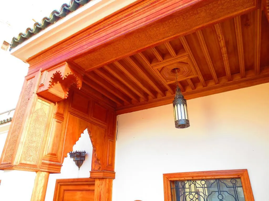 Dar Essoaoude - Fes Nejjarine Hotel 3*,