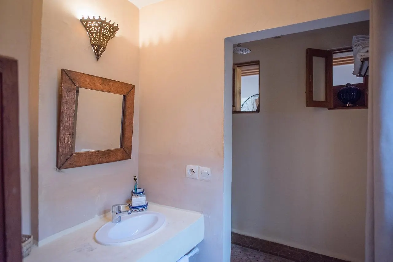 Riad Dar Essoaoude - Fes Nejjarine Hotel